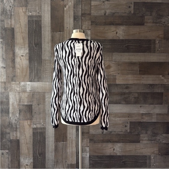 NWT! Belldini black white zebra stripes top medium animal print low key luxe - Picture 10 of 13